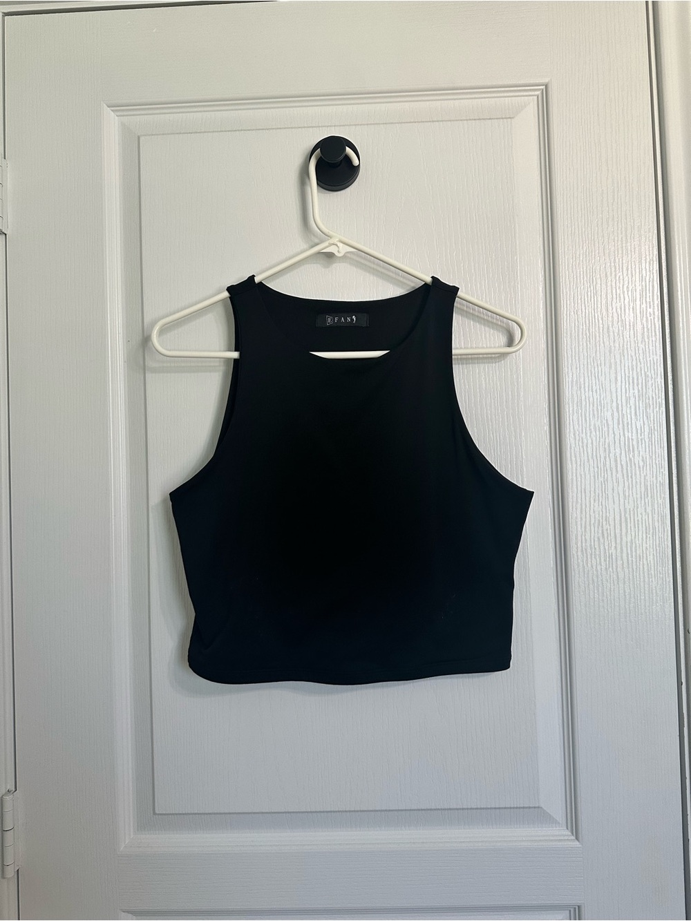 Sea Black Cropped Tank Top